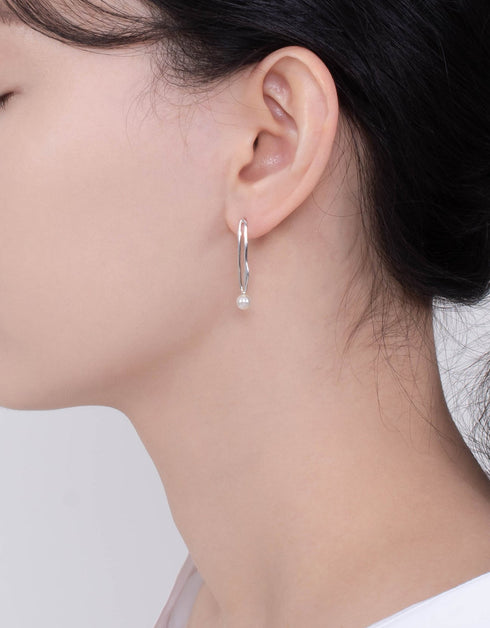 Elegant Sterling Silver & Pearl Studs for Career Woman